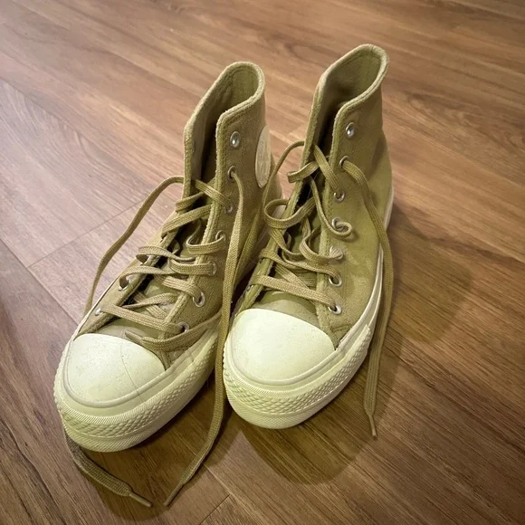 Converse High-Top Sneakers in tan 7.5 - Picture 3 of 4
